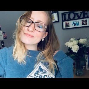 Meet your Posher, Carly